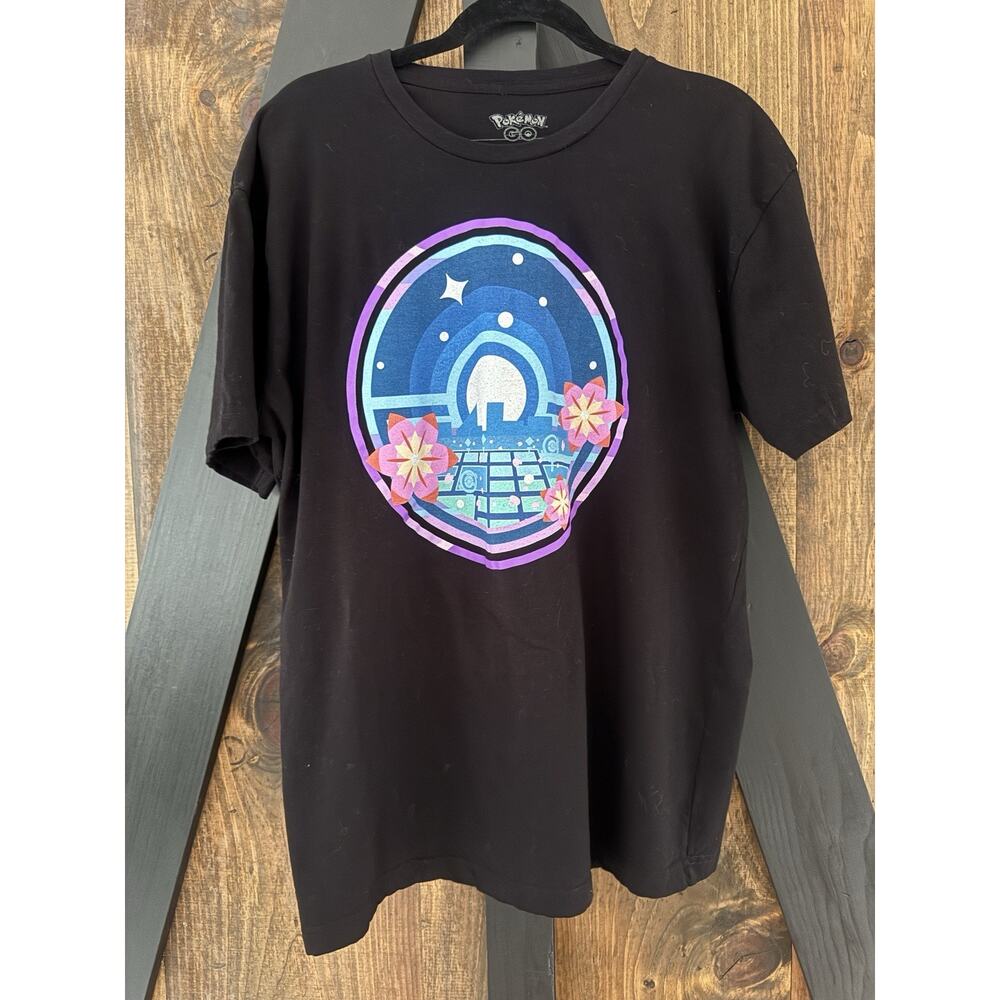Pokemon Pokémon Center Pokeball Nintendo GO Fest 2022 Black T-Shirt XL